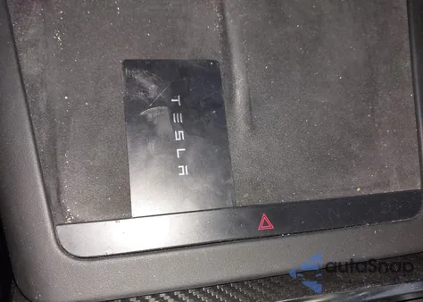 2021 Tesla Model S Plaid Tri Motor All-Wheel Drive from USA, damaged, VIN 5YJSA1E61MF442723